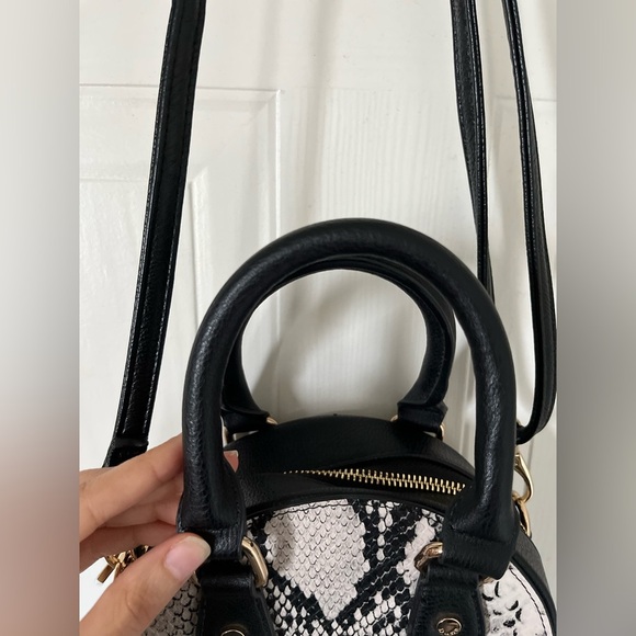 Dune Circle Crossbody bag - Picture 4 of 11